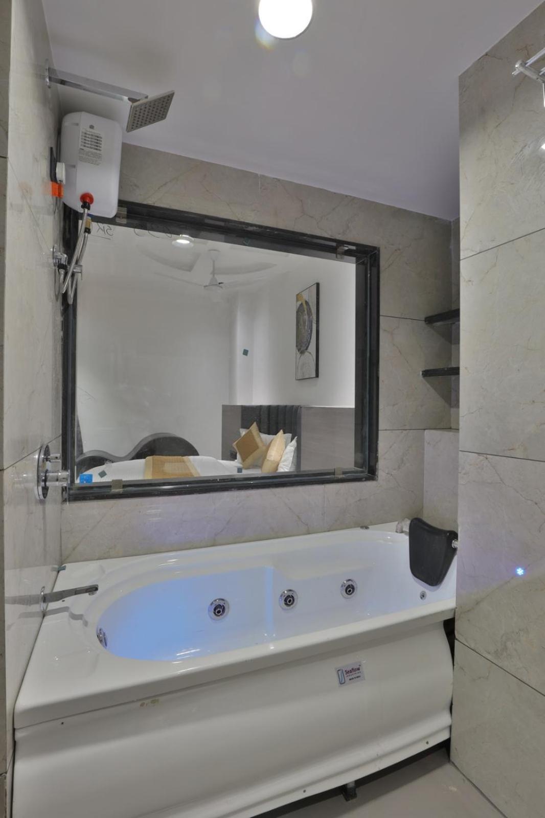 Hotel Legacy Ahmedabad Exterior foto